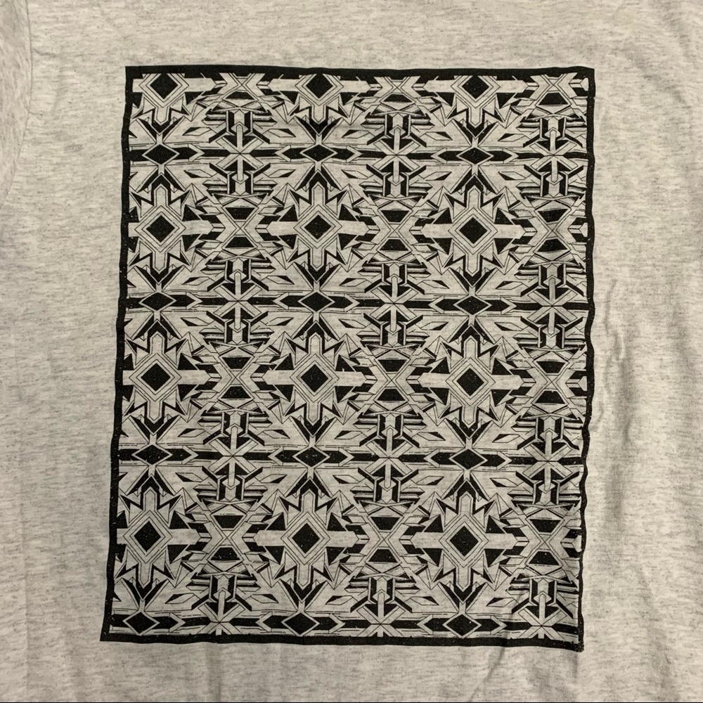 Geometric Pattern Graphic Tee Tessalated Design A… - image 2